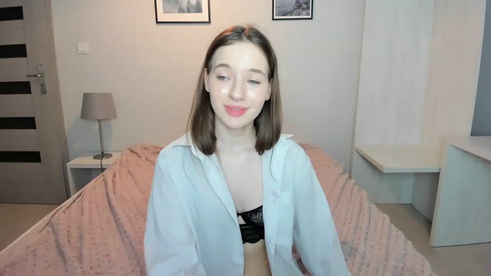 Gallery image thumbnail from Papaya's myfreecams stream on, 04/03/2023, 22:18 image 17 of 20