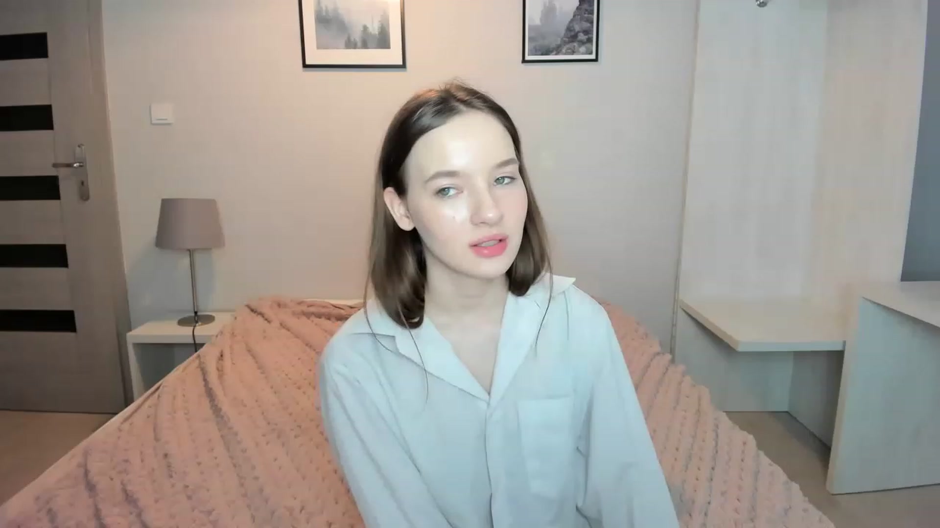 Gallery image thumbnail from Papaya's myfreecams stream on, 04/03/2023, 22:18 image 7 of 20