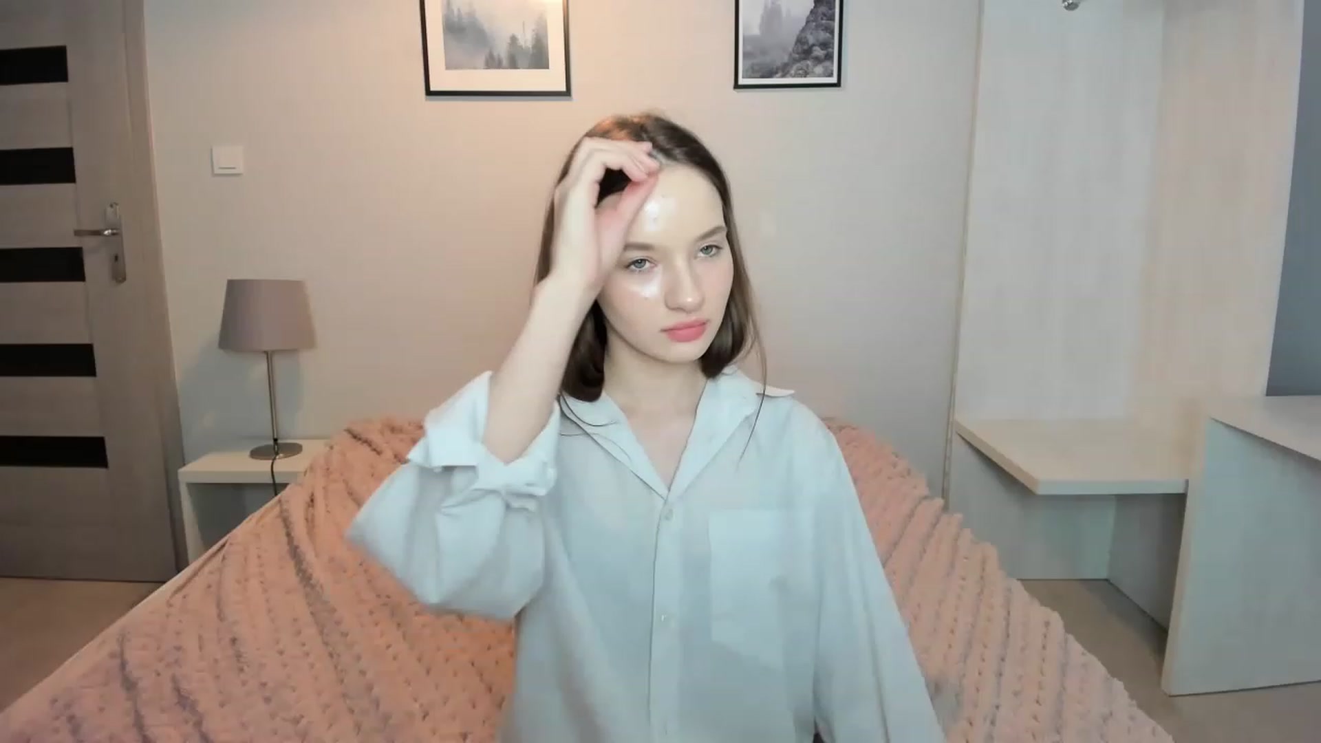Gallery image thumbnail from Papaya's myfreecams stream on, 04/03/2023, 22:18 image 4 of 20