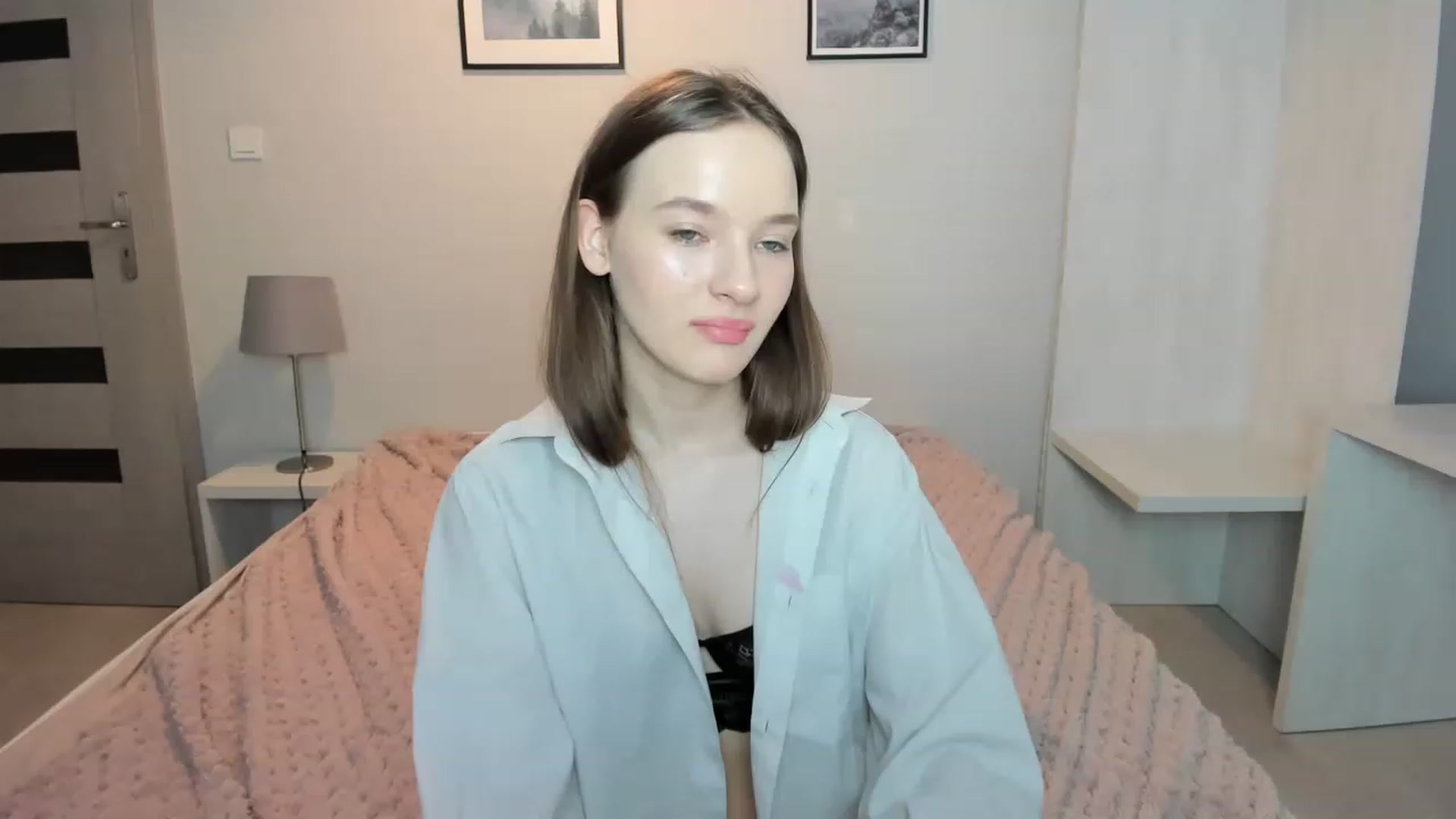Gallery image thumbnail from Papaya's myfreecams stream on, 04/03/2023, 22:18 image 15 of 20