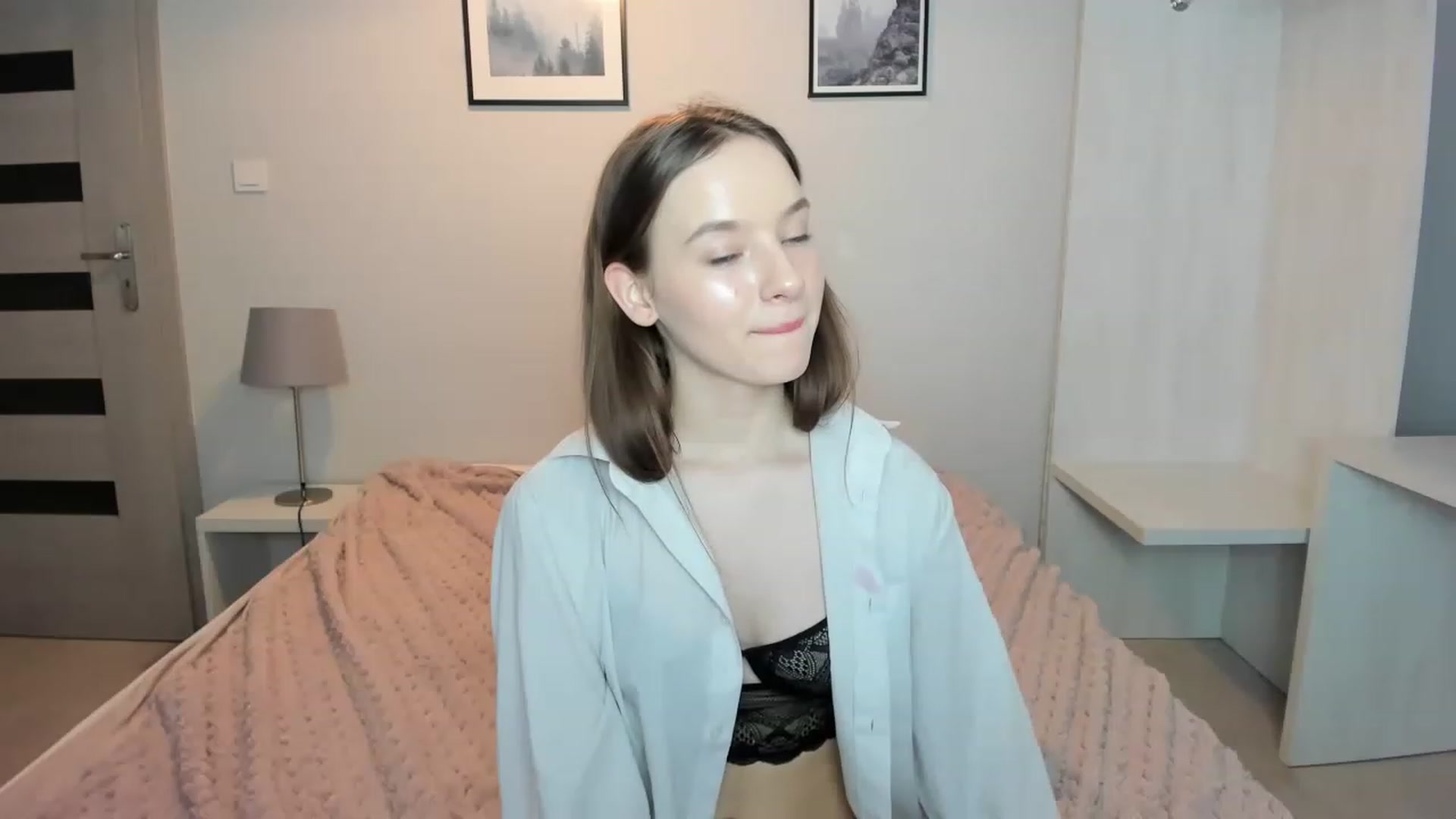 Gallery image thumbnail from Papaya's myfreecams stream on, 04/03/2023, 22:18 image 12 of 20