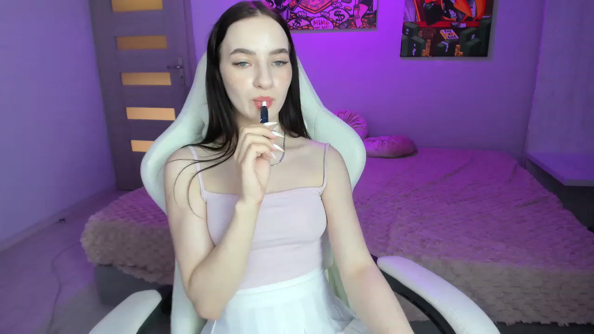Gallery image thumbnail from Papaya's myfreecams stream on, 08/25/2023, 19:02 image 12 of 20