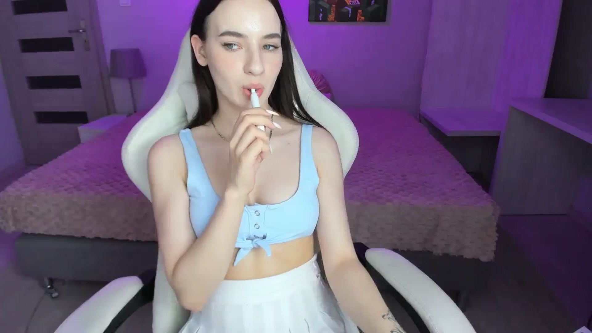 Gallery image thumbnail from Papaya's myfreecams stream on, 09/10/2023, 18:33 image 19 of 20