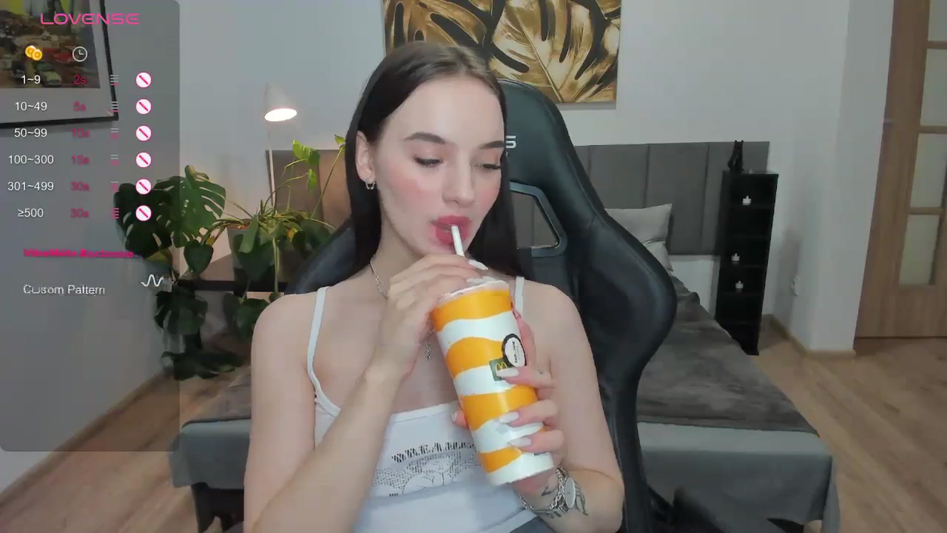Gallery image thumbnail from Papaya's myfreecams stream on, 12/20/2023, 16:50 image 5 of 20