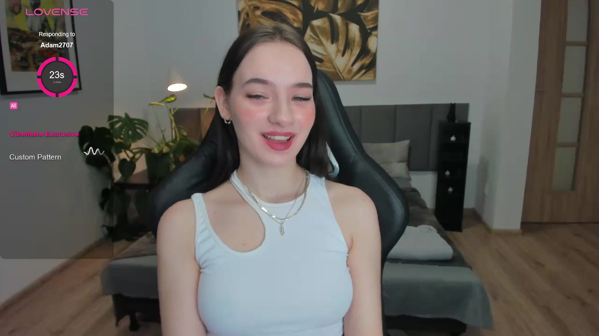 Gallery image thumbnail from Papaya's myfreecams stream on, 12/22/2023, 13:57 image 11 of 20