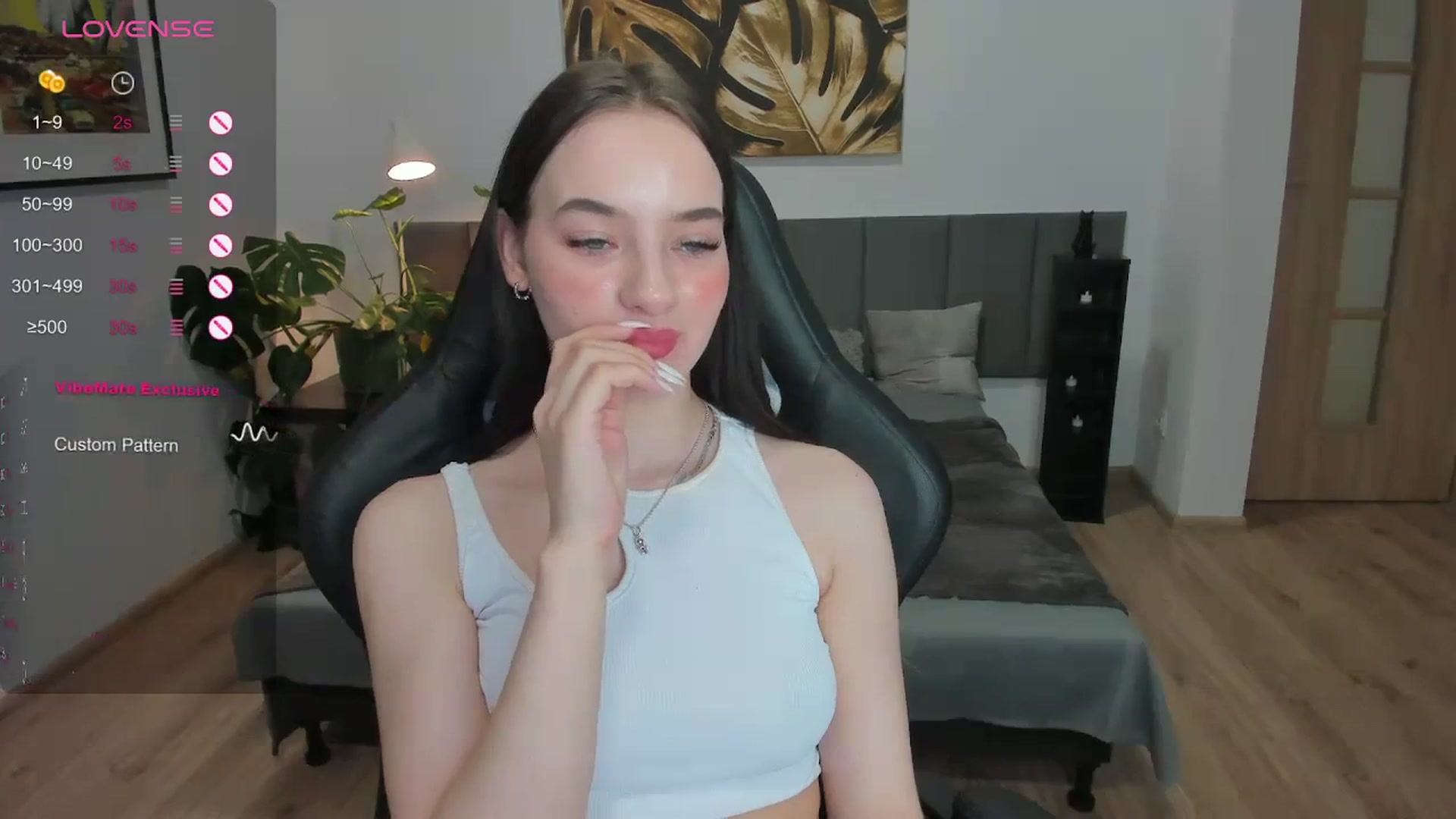 Gallery image thumbnail from Papaya's myfreecams stream on, 12/22/2023, 18:22 image 19 of 20