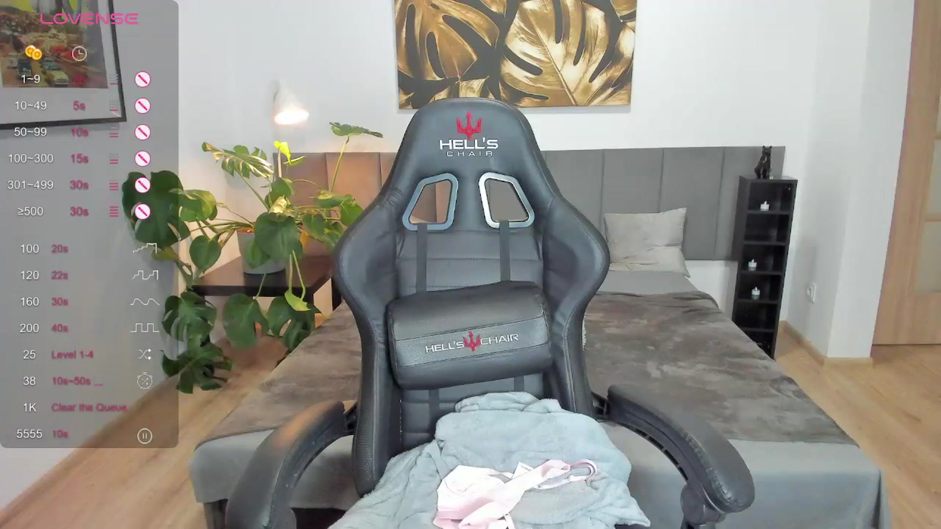 Gallery image thumbnail from Papaya's myfreecams stream on, 12/24/2023, 21:49 image 3 of 20