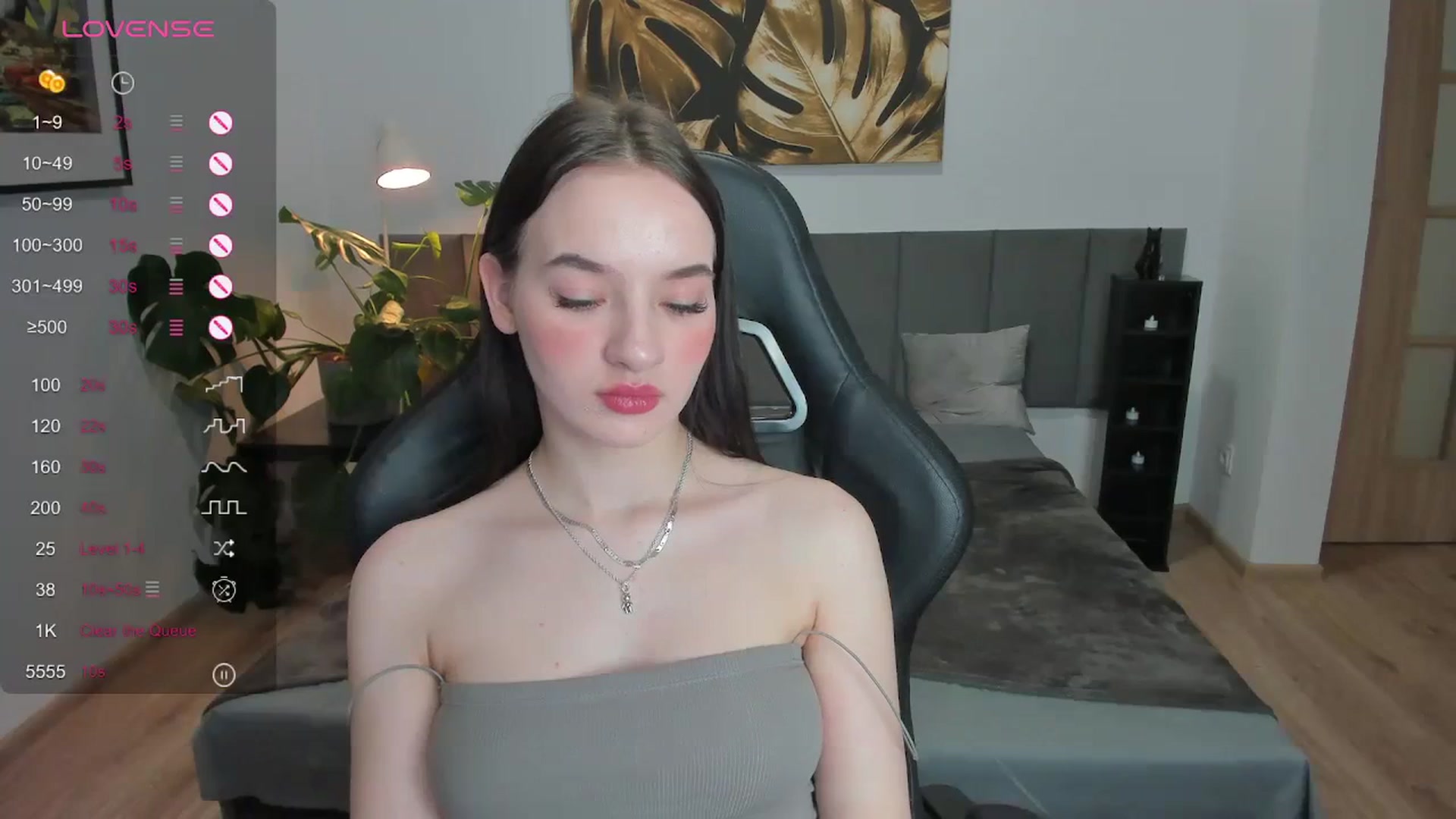 Gallery image thumbnail from Papaya's myfreecams stream on, 12/25/2023, 18:17 image 6 of 20
