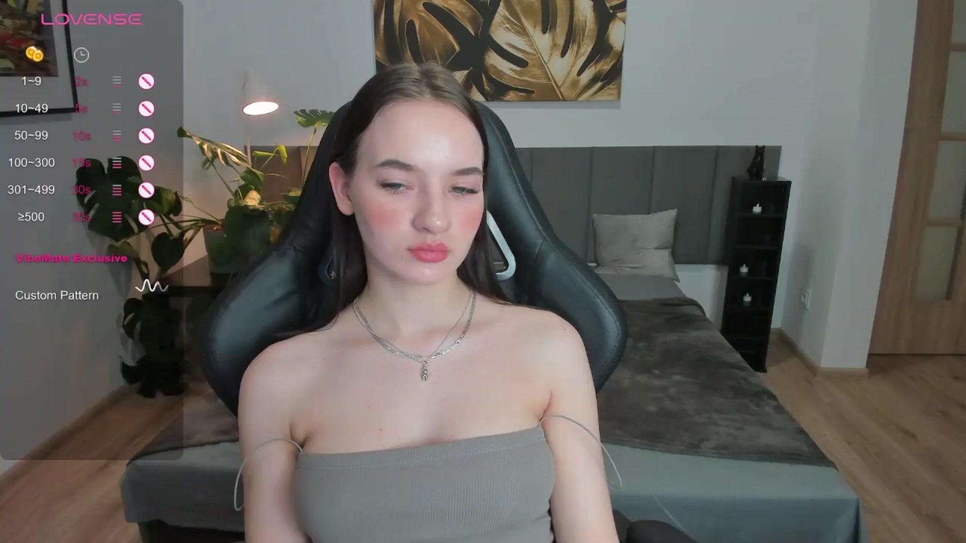 Gallery image thumbnail from Papaya's myfreecams stream on, 12/25/2023, 21:02 image 1 of 20