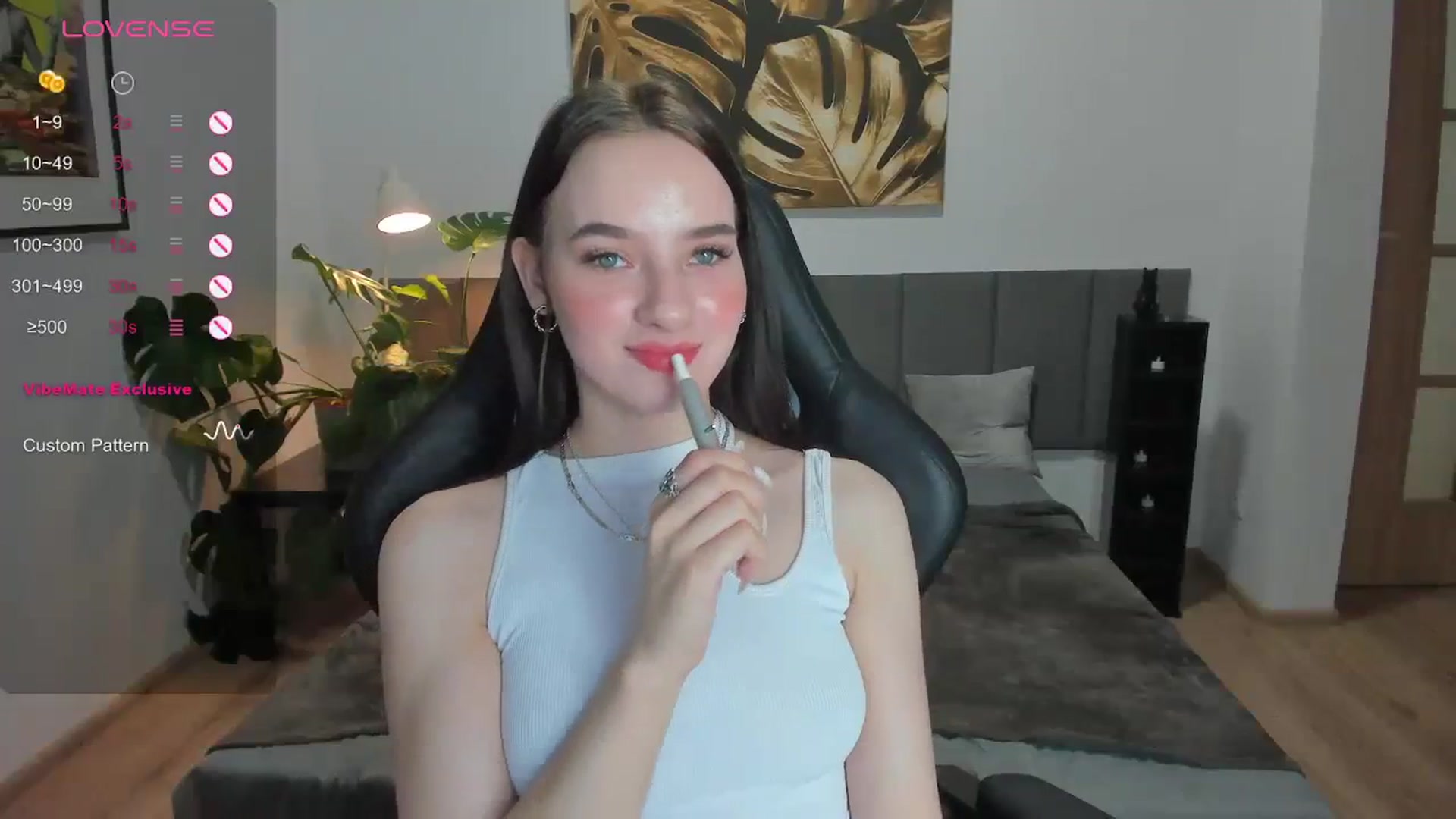 Gallery image thumbnail from Papaya's myfreecams stream on, 12/27/2023, 16:29 image 7 of 20