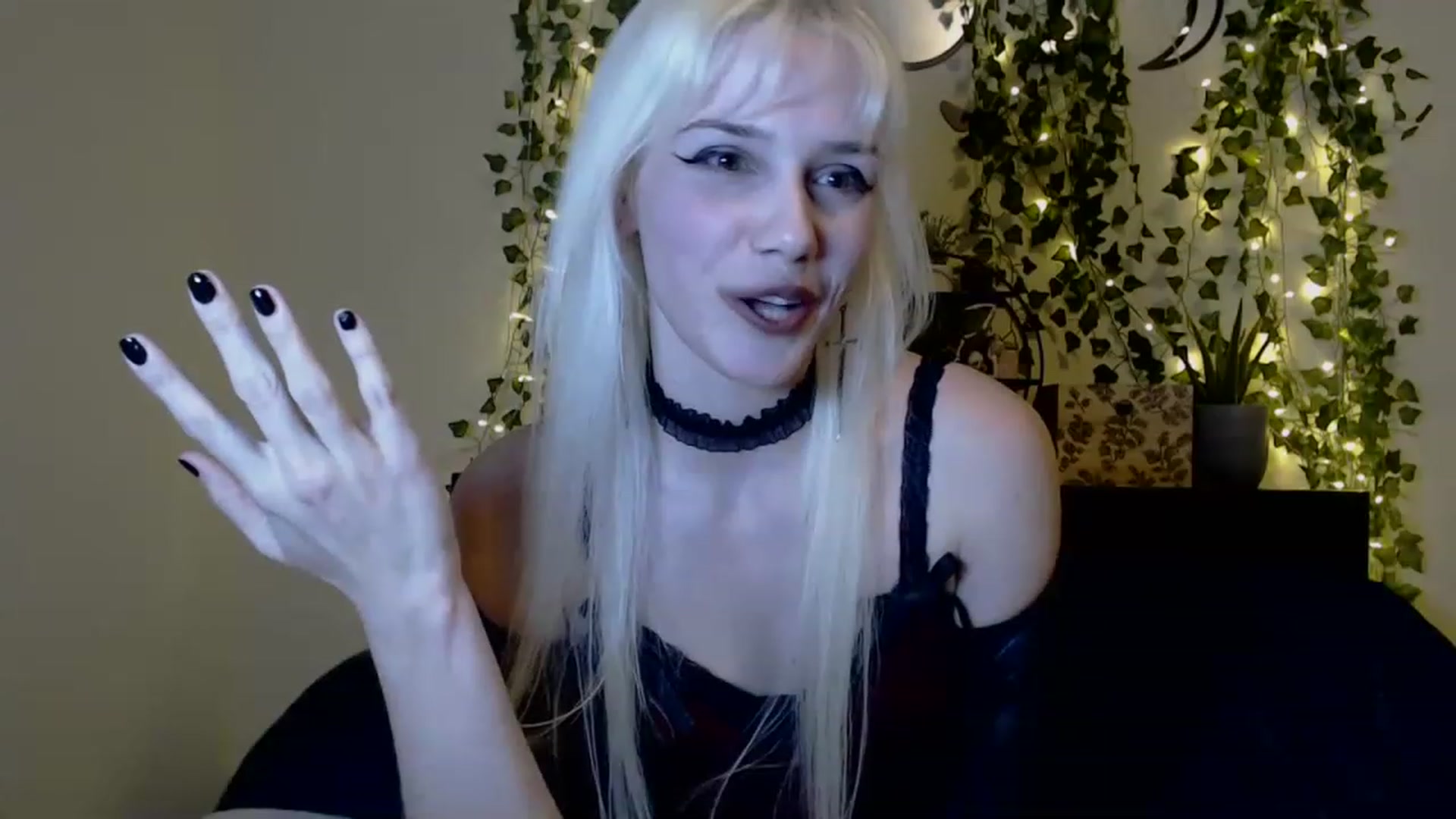 Gallery image thumbnail from PaperTigerRin's myfreecams stream on, 02/19/2023, 06:06 image 7 of 20