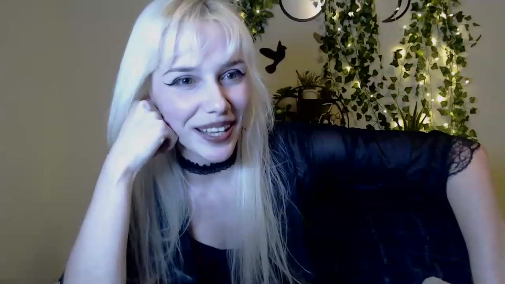 Gallery image thumbnail from PaperTigerRin's myfreecams stream on, 02/19/2023, 06:06 image 13 of 20