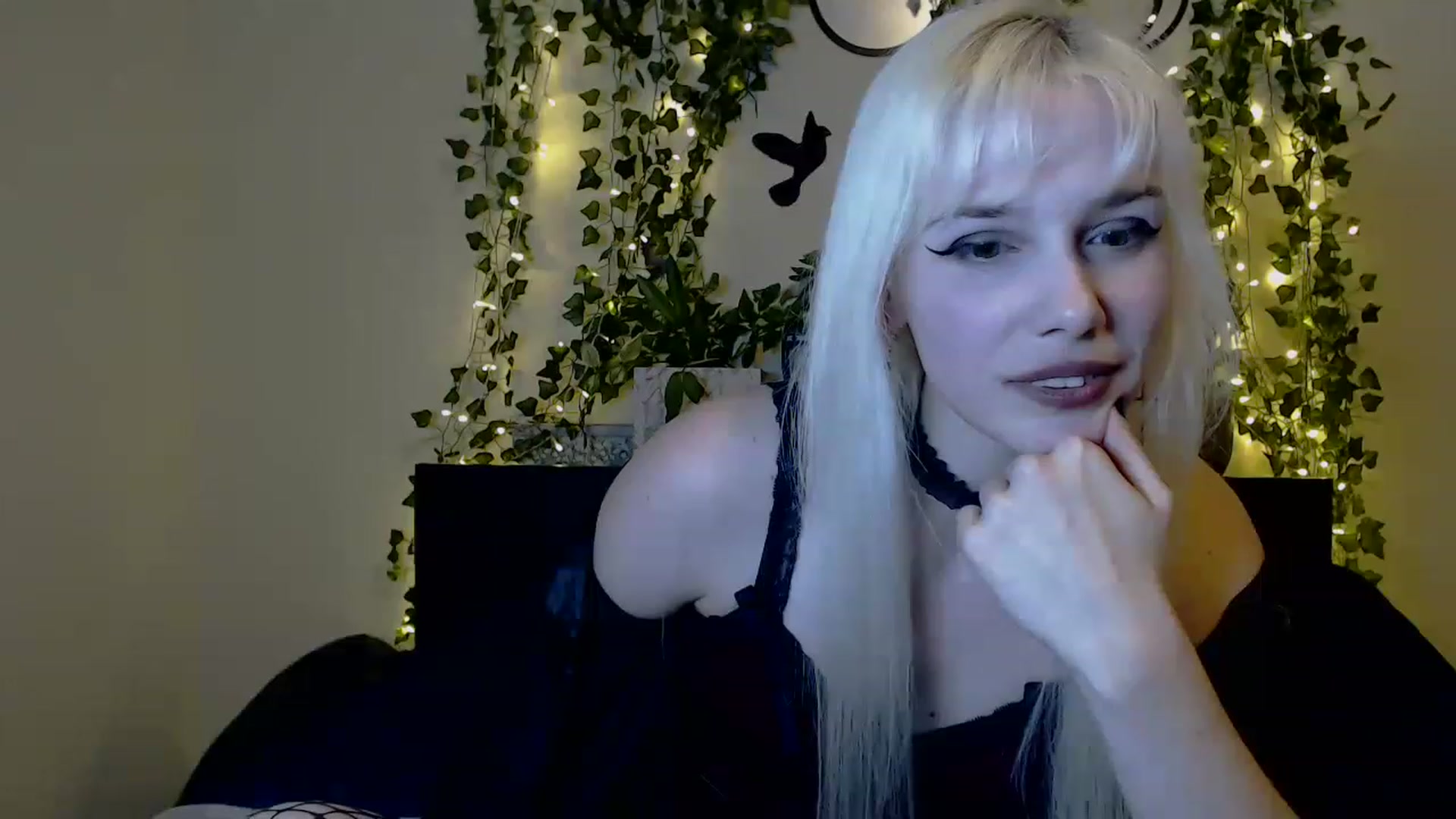 Gallery image thumbnail from PaperTigerRin's myfreecams stream on, 02/19/2023, 06:06 image 16 of 20