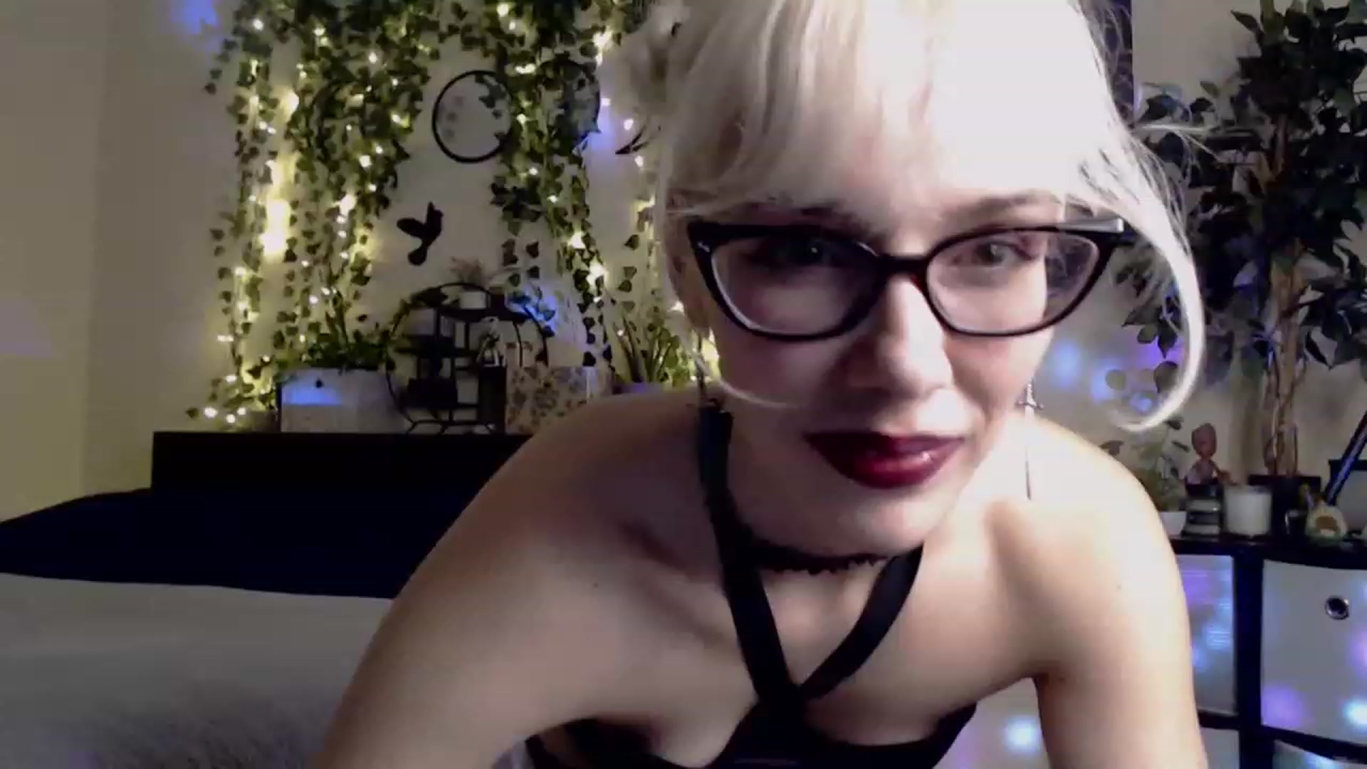Gallery image thumbnail from PaperTigerRin's myfreecams stream on, 03/04/2023, 04:51 image 14 of 20
