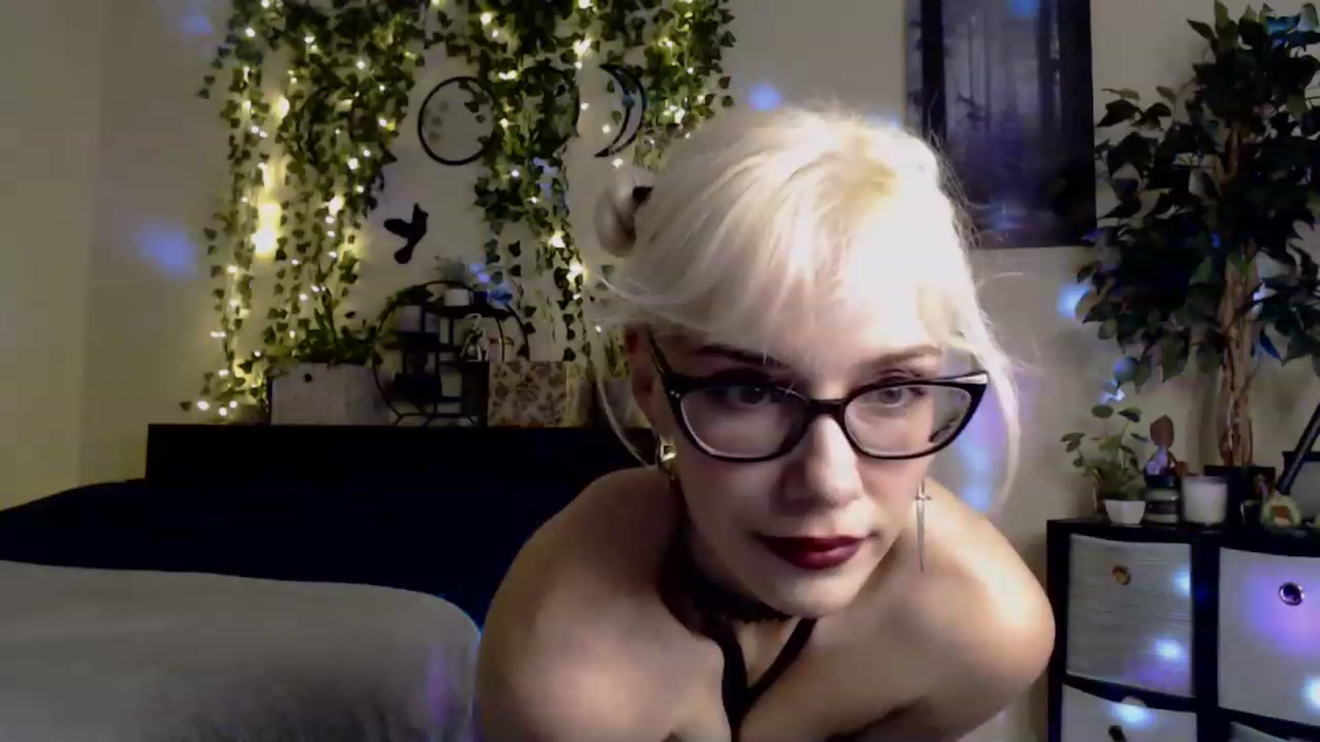 Gallery image thumbnail from PaperTigerRin's myfreecams stream on, 03/04/2023, 04:51 image 6 of 20