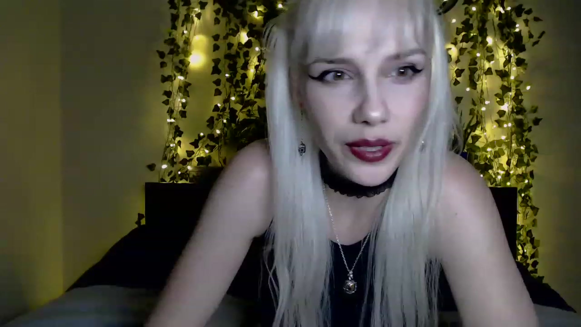 Gallery image thumbnail from PaperTigerRin's myfreecams stream on, 03/05/2023, 04:28 image 10 of 20