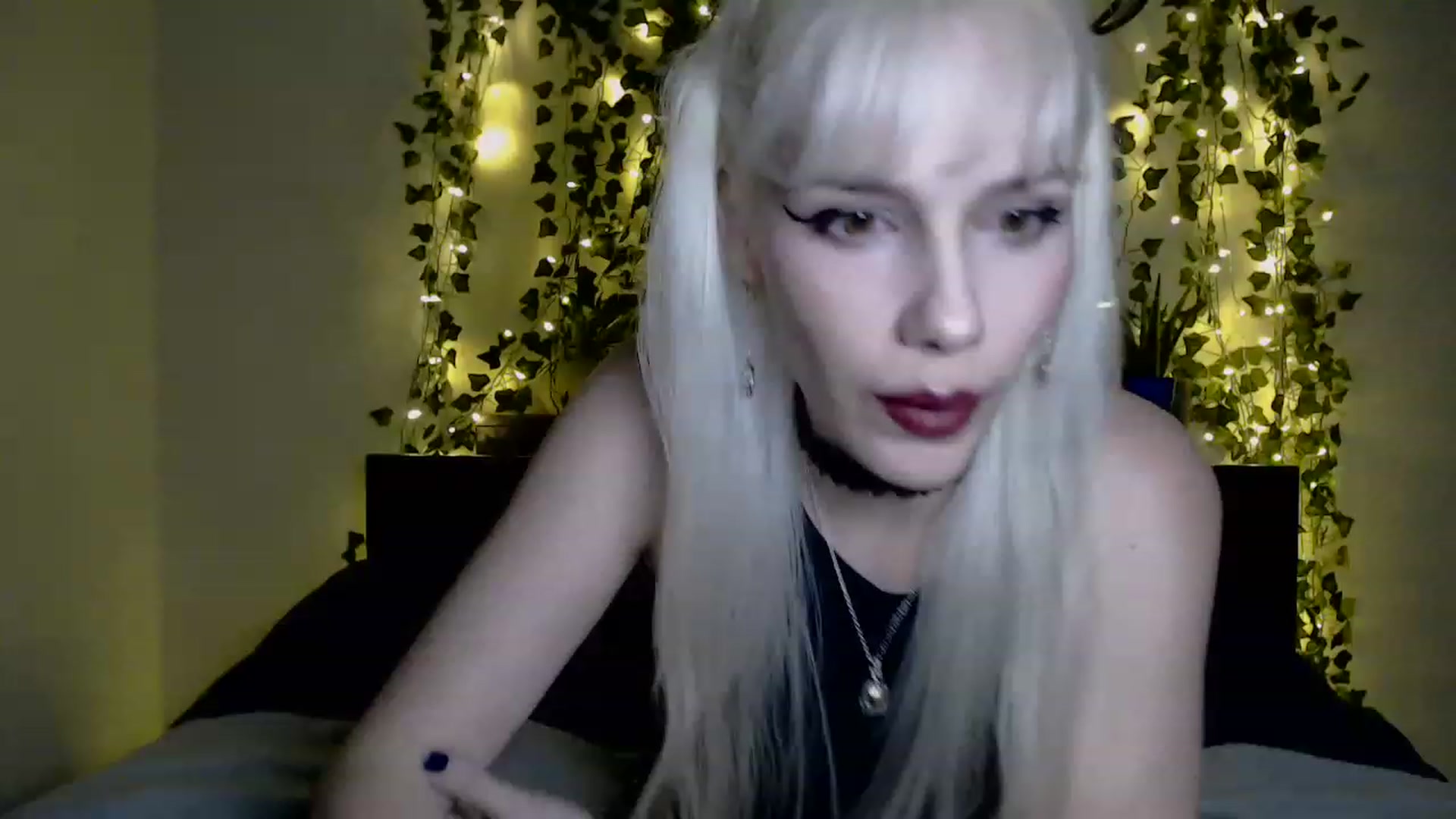 Gallery image thumbnail from PaperTigerRin's myfreecams stream on, 03/05/2023, 04:28 image 1 of 20