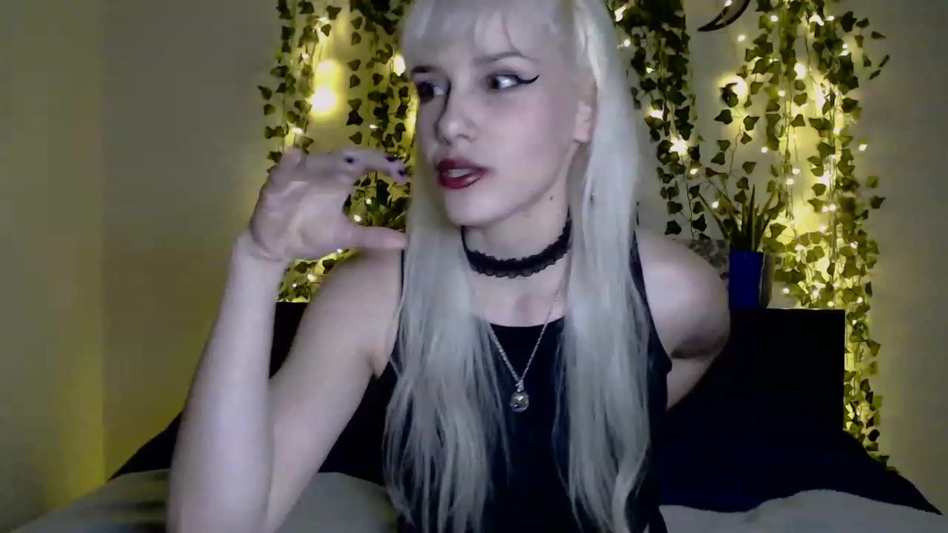 Gallery image thumbnail from PaperTigerRin's myfreecams stream on, 03/05/2023, 04:28 image 6 of 20