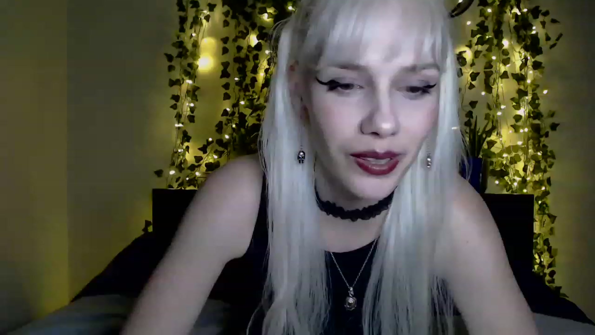 Gallery image thumbnail from PaperTigerRin's myfreecams stream on, 03/05/2023, 04:28 image 16 of 20