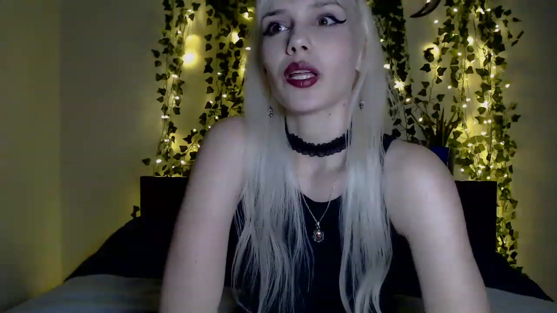 Gallery image thumbnail from PaperTigerRin's myfreecams stream on, 03/05/2023, 04:28 image 12 of 20