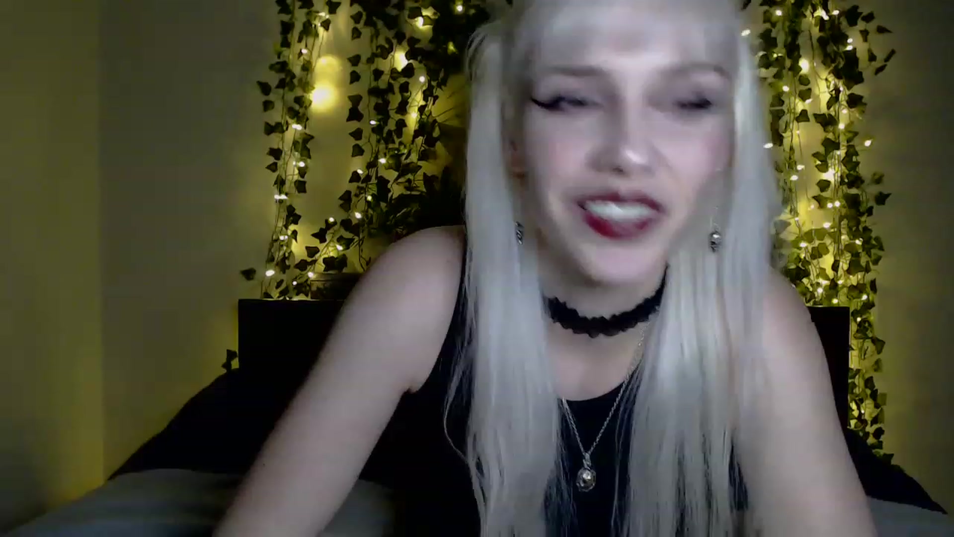 Gallery image thumbnail from PaperTigerRin's myfreecams stream on, 03/05/2023, 04:28 image 7 of 20