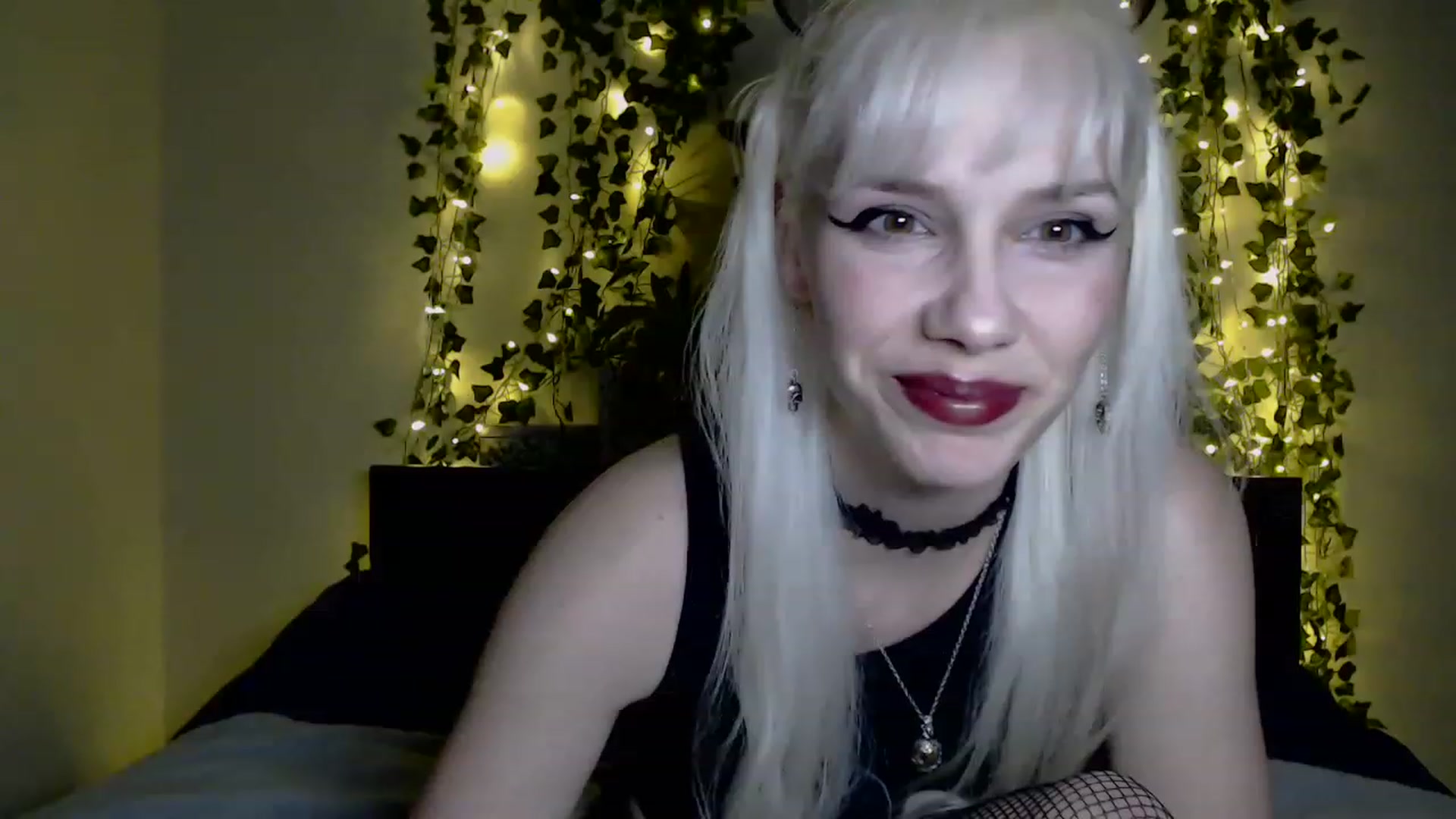 Gallery image thumbnail from PaperTigerRin's myfreecams stream on, 03/05/2023, 04:28 image 20 of 20