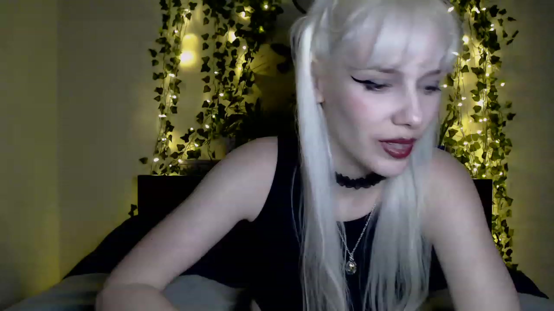 Gallery image thumbnail from PaperTigerRin's myfreecams stream on, 03/05/2023, 04:28 image 3 of 20