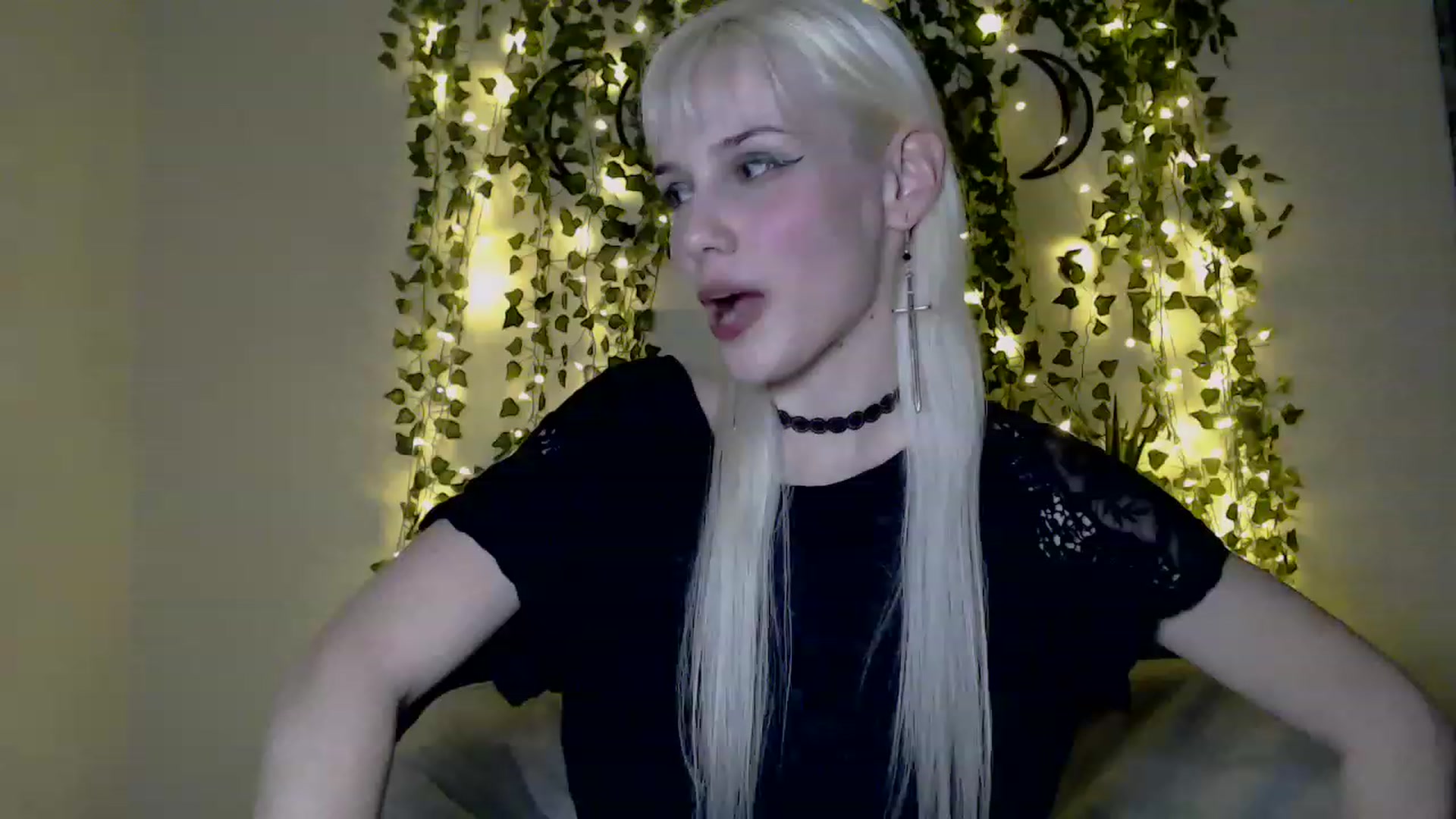 Gallery image thumbnail from PaperTigerRin's myfreecams stream on, 03/13/2023, 05:39 image 15 of 20