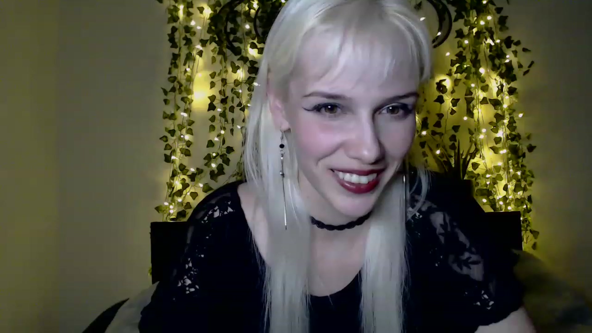 Gallery image thumbnail from PaperTigerRin's myfreecams stream on, 03/13/2023, 05:39 image 4 of 20