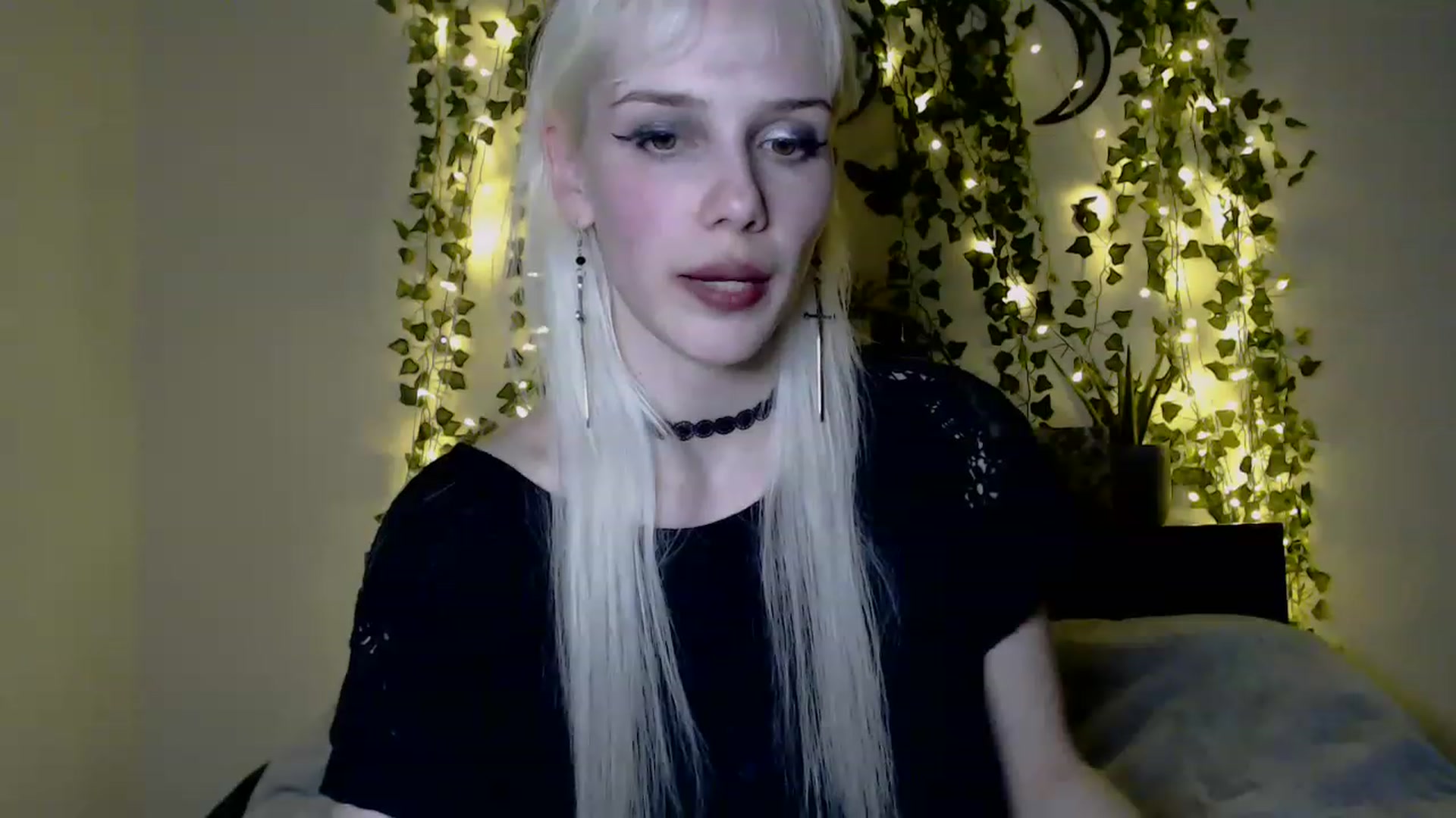 Gallery image thumbnail from PaperTigerRin's myfreecams stream on, 03/13/2023, 07:22 image 2 of 20