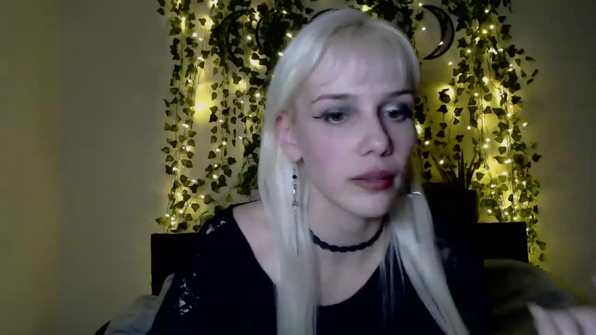 Gallery image thumbnail from PaperTigerRin's myfreecams stream on, 03/13/2023, 07:22 image 14 of 20
