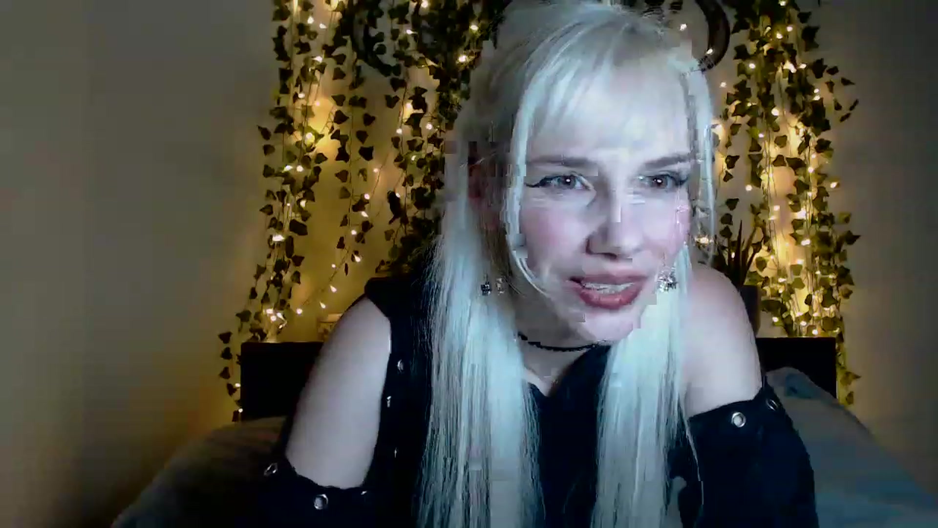 Gallery image thumbnail from PaperTigerRin's myfreecams stream on, 03/18/2023, 07:01 image 7 of 20