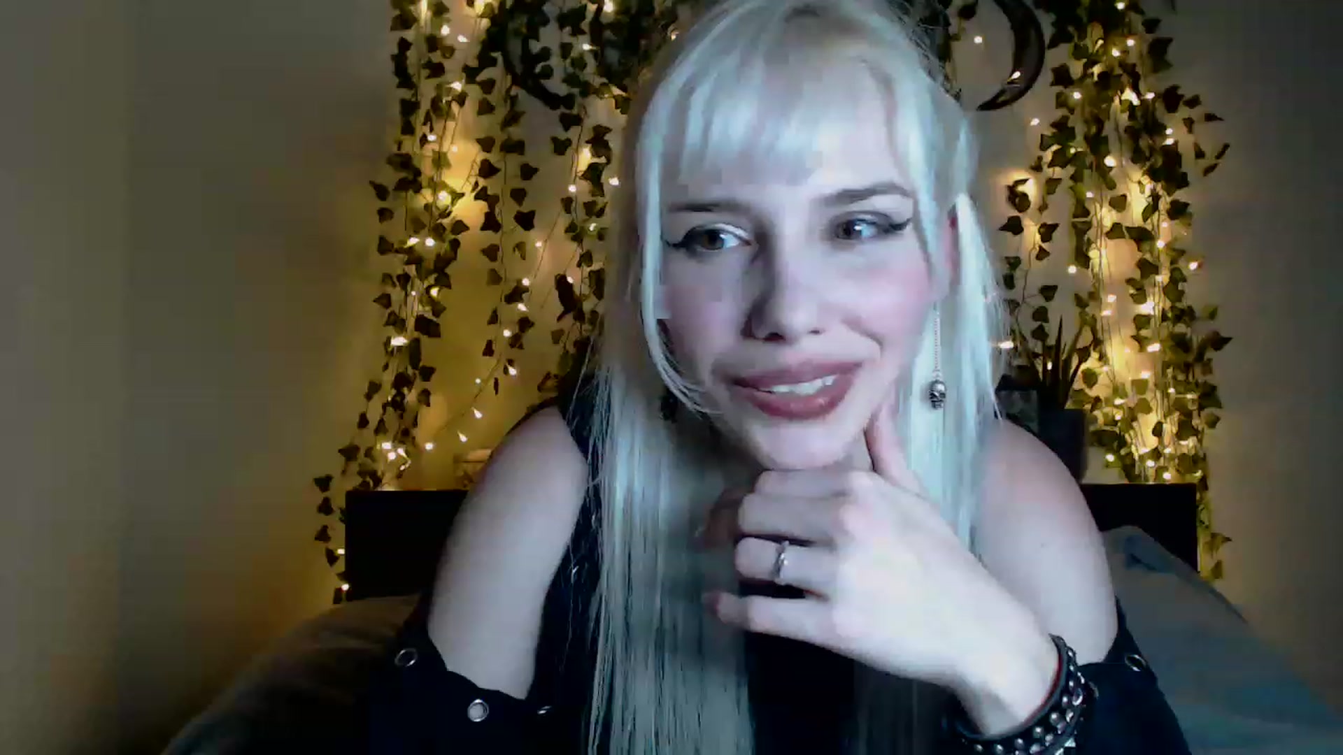 Gallery image thumbnail from PaperTigerRin's myfreecams stream on, 03/18/2023, 07:01 image 13 of 20