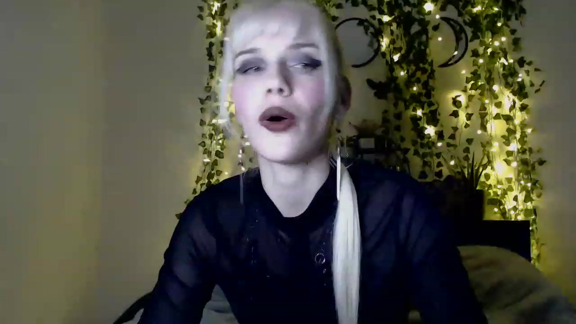 Gallery image thumbnail from PaperTigerRin's myfreecams stream on, 03/19/2023, 06:57 image 2 of 20