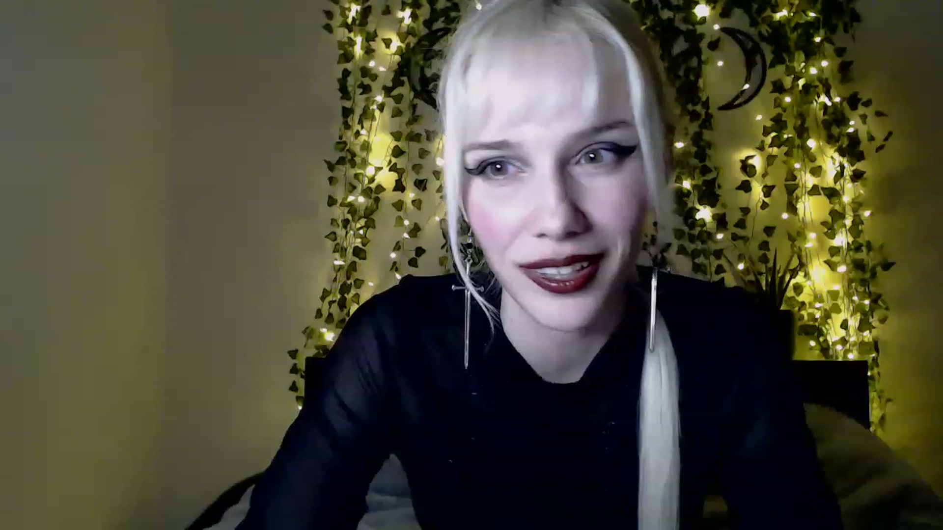 Gallery image thumbnail from PaperTigerRin's myfreecams stream on, 03/19/2023, 06:57 image 3 of 20