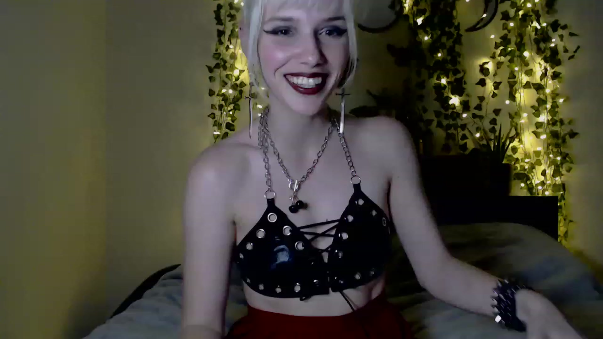 Gallery image thumbnail from PaperTigerRin's myfreecams stream on, 03/19/2023, 07:21 image 20 of 20
