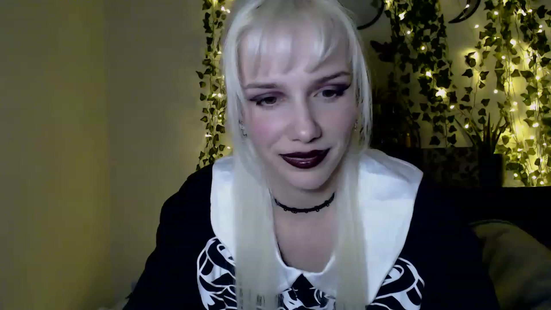 Gallery image thumbnail from PaperTigerRin's myfreecams stream on, 03/20/2023, 05:06 image 14 of 20
