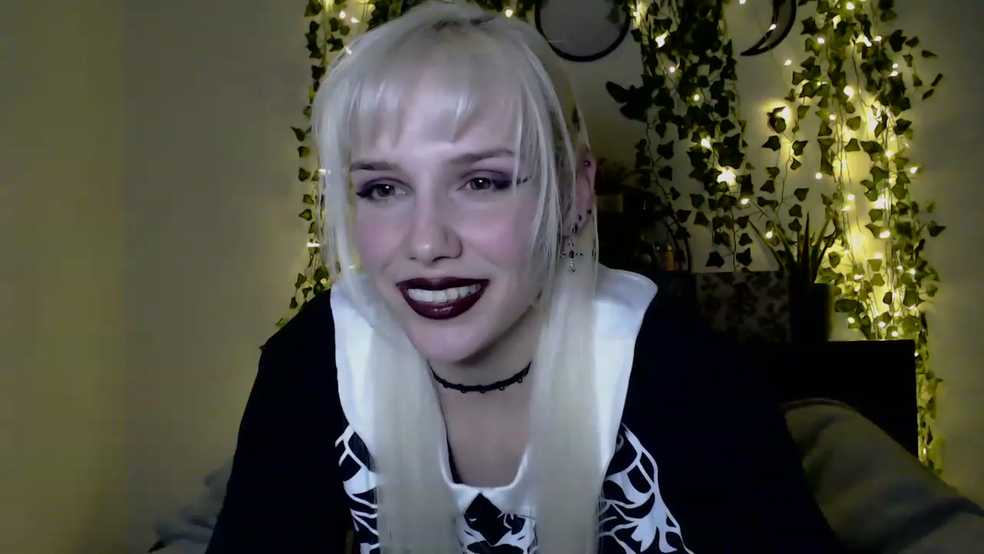 Gallery image thumbnail from PaperTigerRin's myfreecams stream on, 03/20/2023, 05:06 image 19 of 20