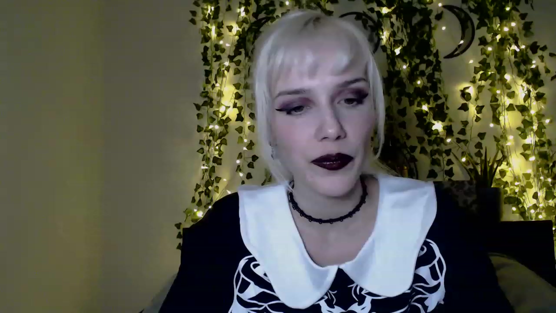 Gallery image thumbnail from PaperTigerRin's myfreecams stream on, 03/20/2023, 05:06 image 6 of 20
