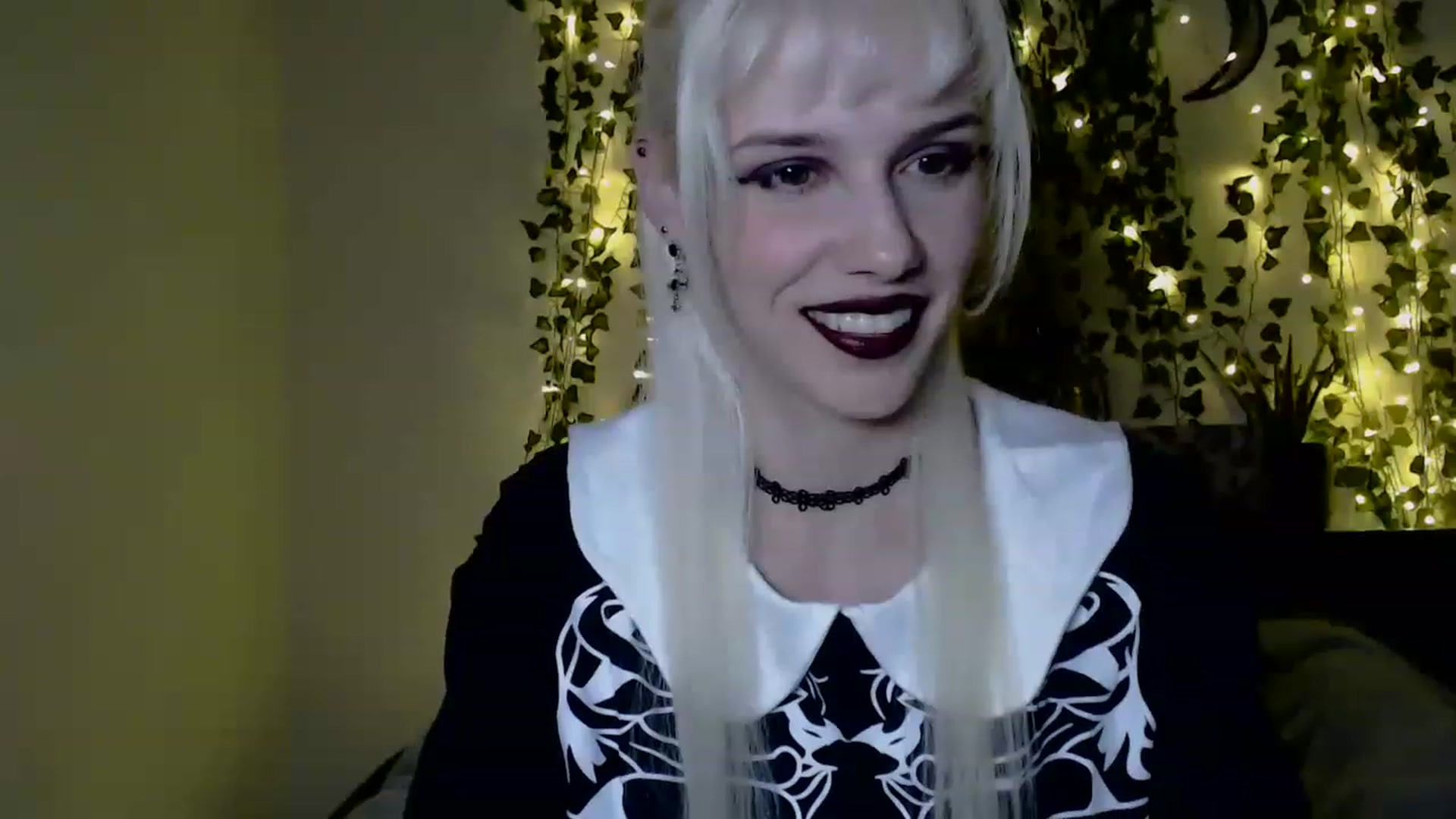 Gallery image thumbnail from PaperTigerRin's myfreecams stream on, 03/20/2023, 05:06 image 2 of 20