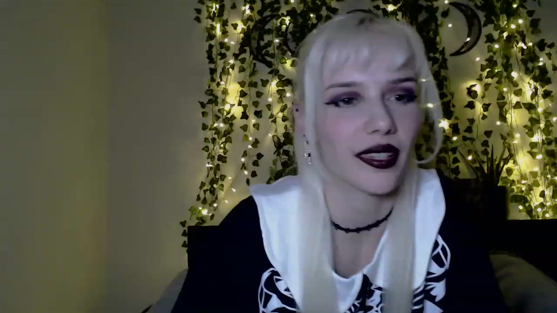 Gallery image thumbnail from PaperTigerRin's myfreecams stream on, 03/20/2023, 05:06 image 5 of 20