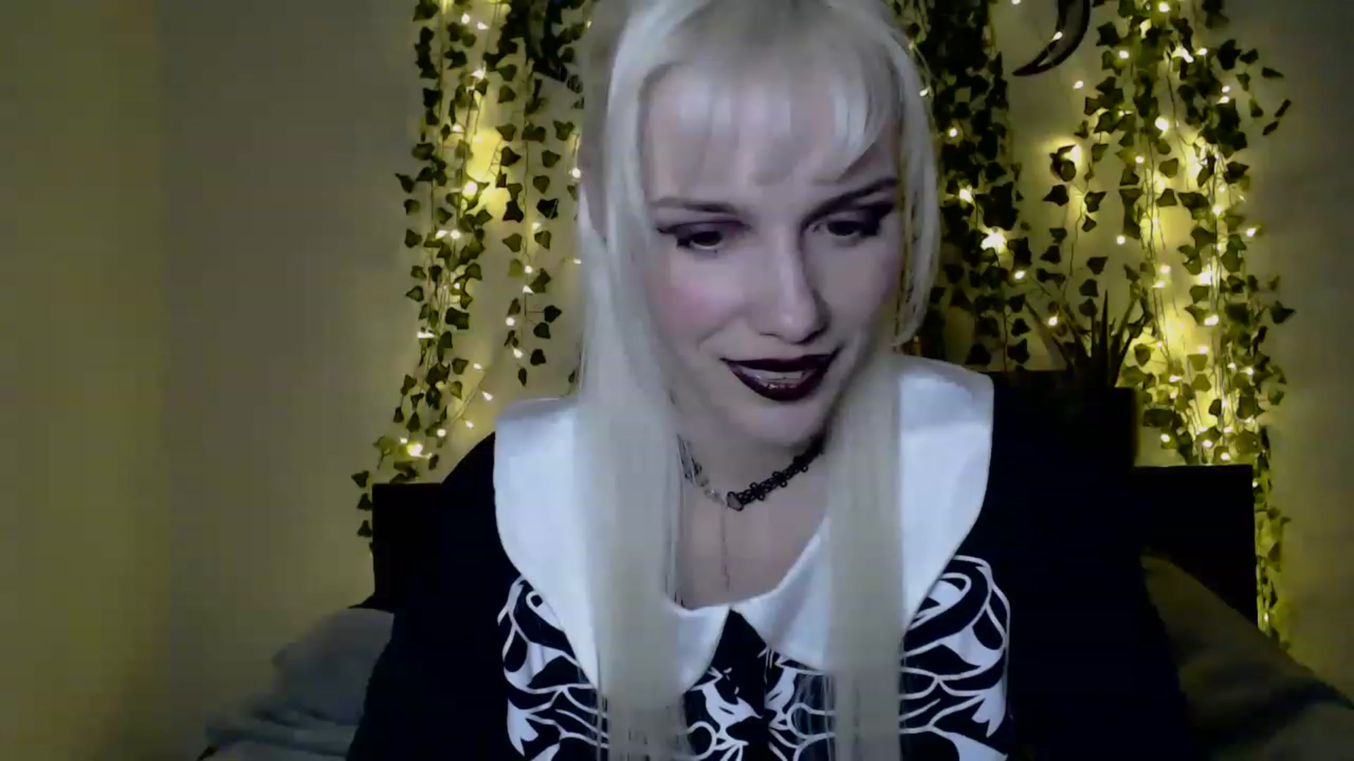 Gallery image thumbnail from PaperTigerRin's myfreecams stream on, 03/20/2023, 05:06 image 17 of 20