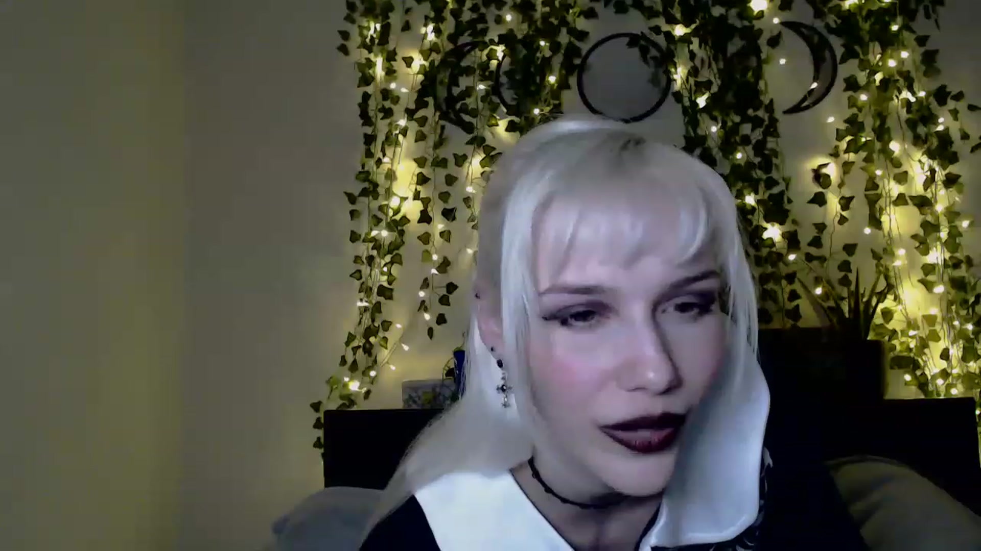 Gallery image thumbnail from PaperTigerRin's myfreecams stream on, 03/20/2023, 05:06 image 8 of 20