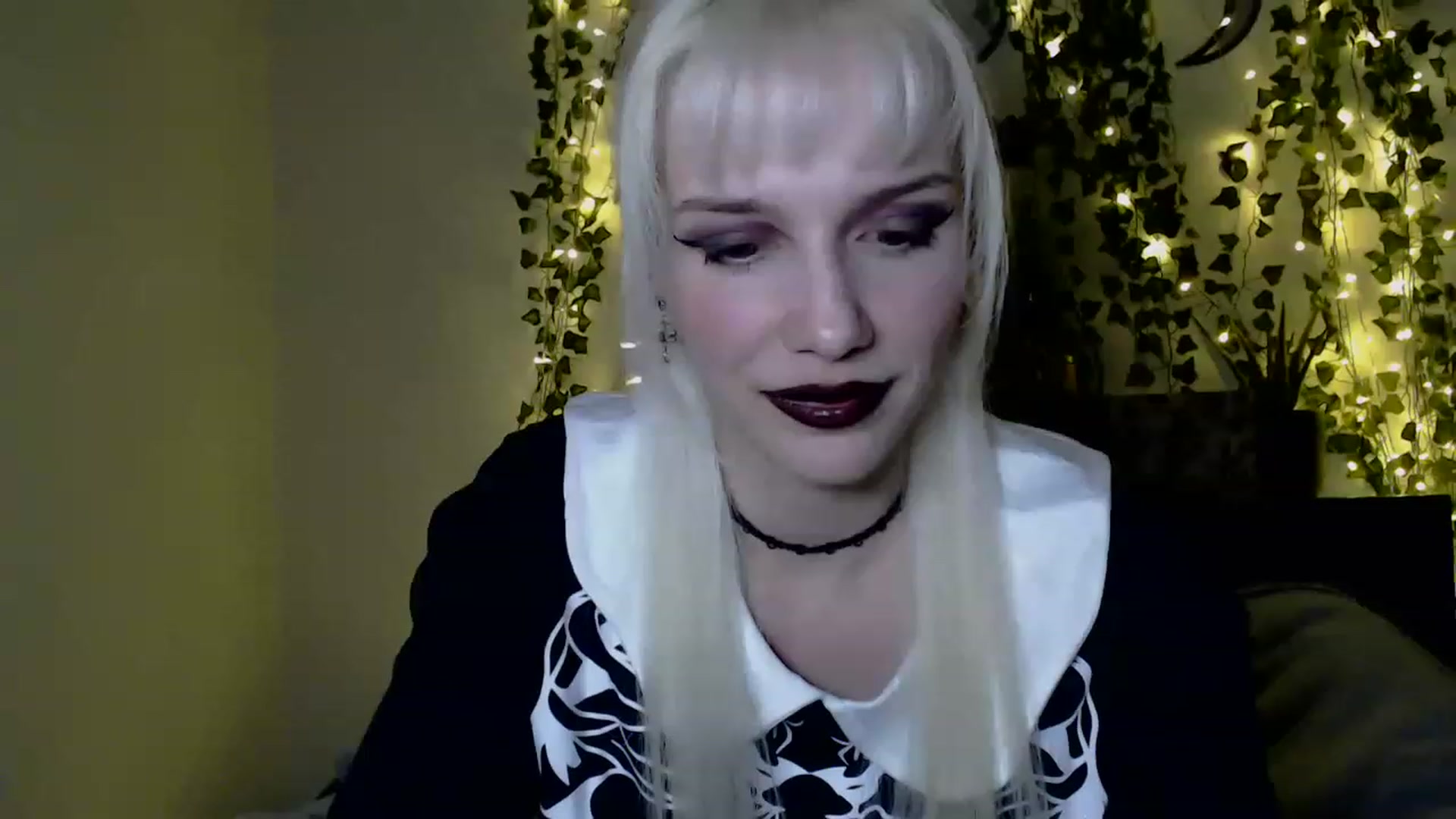Gallery image thumbnail from PaperTigerRin's myfreecams stream on, 03/20/2023, 05:06 image 11 of 20