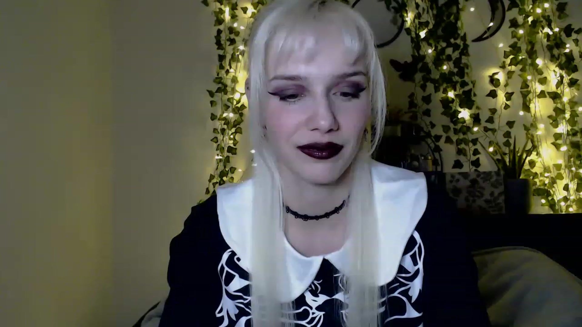 Gallery image thumbnail from PaperTigerRin's myfreecams stream on, 03/20/2023, 05:06 image 4 of 20