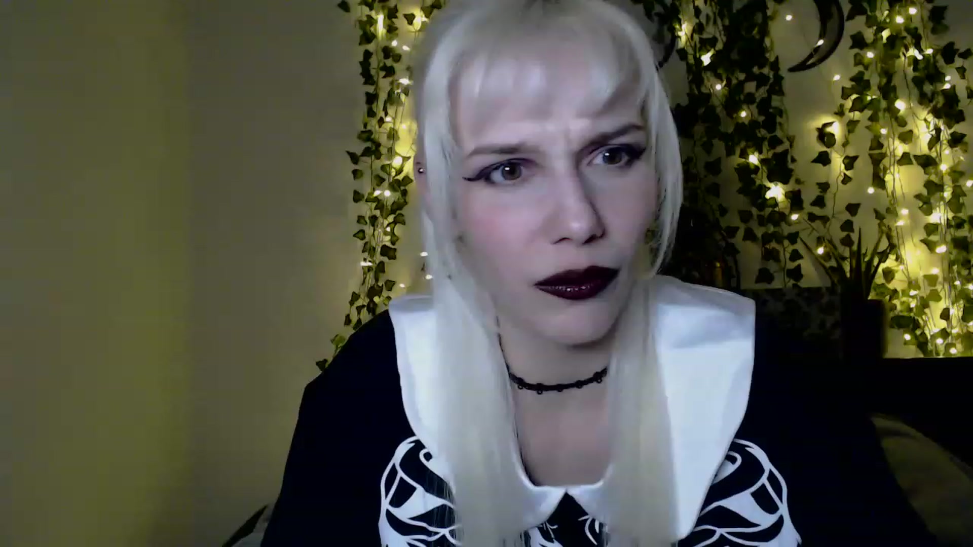 Gallery image thumbnail from PaperTigerRin's myfreecams stream on, 03/20/2023, 05:06 image 3 of 20