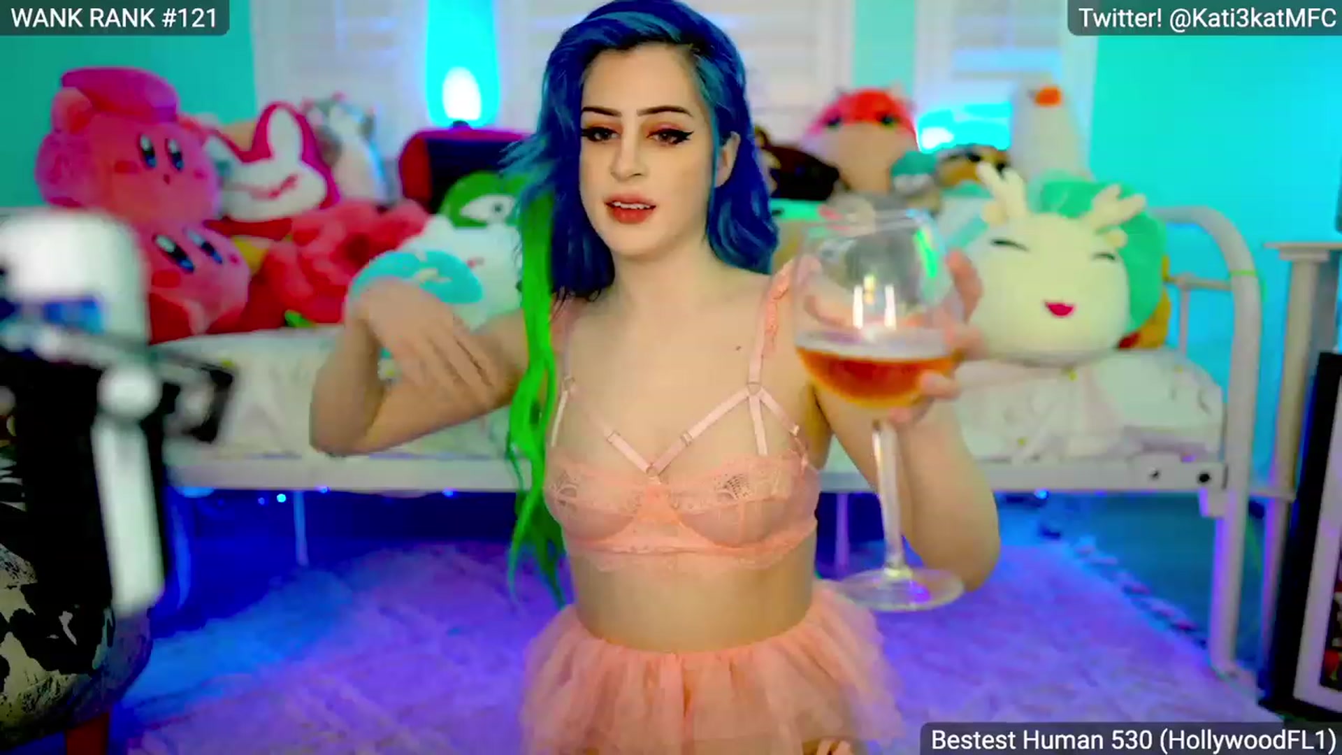 Gallery image thumbnail from Papi_Azul's myfreecams stream on, 04/06/2023, 05:04 image 12 of 20