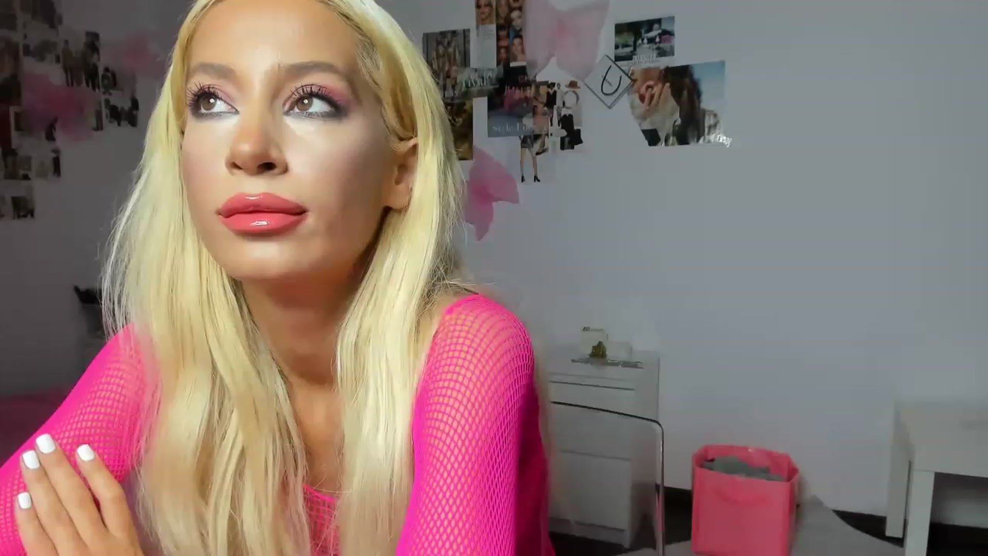 Gallery image thumbnail from PapiiisGirl's myfreecams stream on, 11/29/2022, 12:53 image 3 of 20