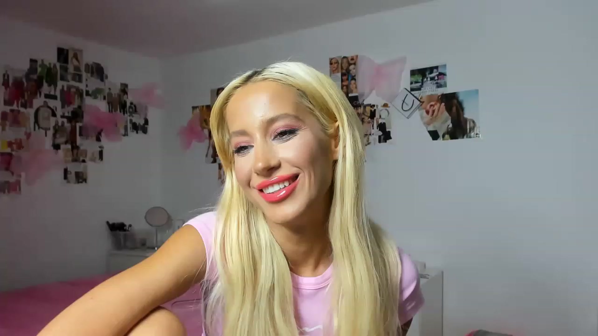 Gallery image thumbnail from PapiiisGirl's myfreecams stream on, 11/29/2022, 16:09 image 3 of 20