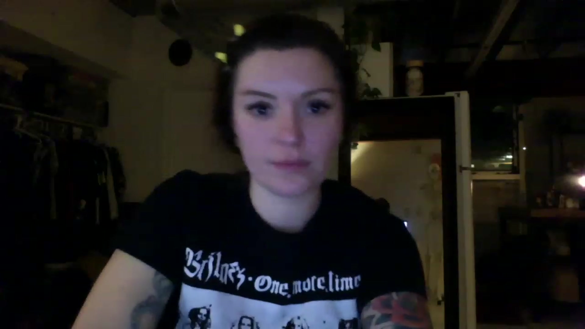 Gallery image thumbnail from ParisGreen666's myfreecams stream on, 02/27/2023, 10:40 image 16 of 20